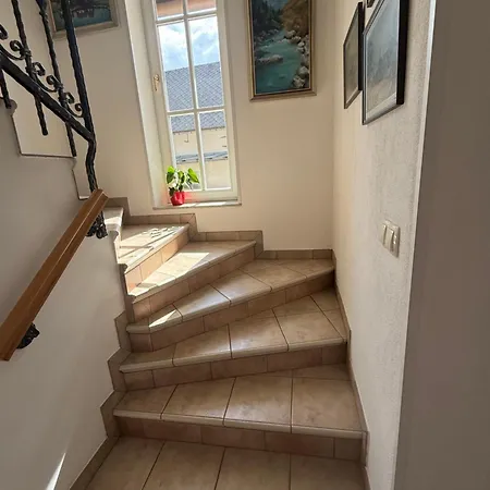 Katja Apartman *